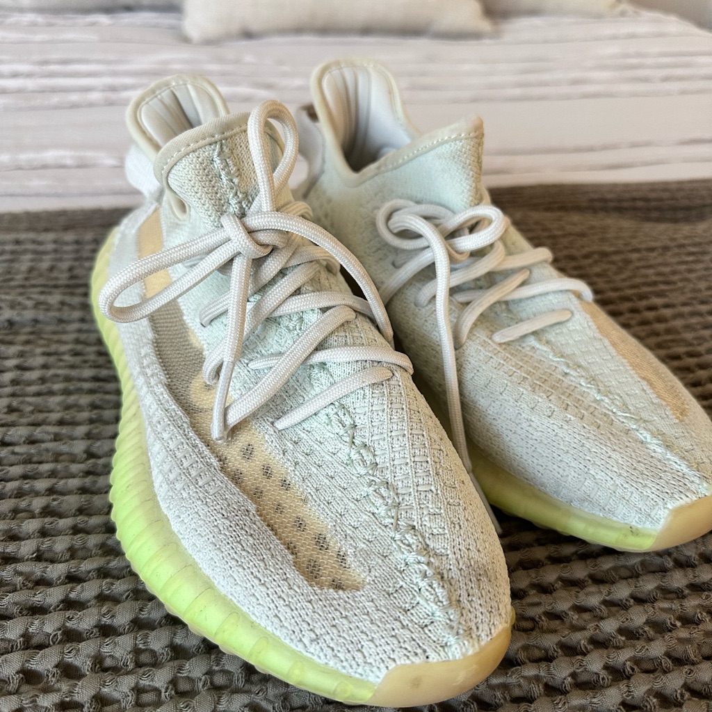 Yeezy Adidas Boost 350 V2 Hyperspace